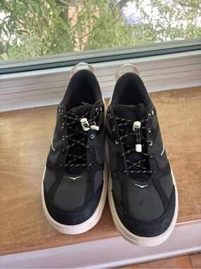 Hoka One One Men's Transport Size 12